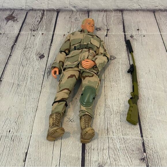 GI Joe Marine Desert Sniper Doll Vintage - Picture 1 of 8
